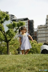 天芝広場でかけっこ