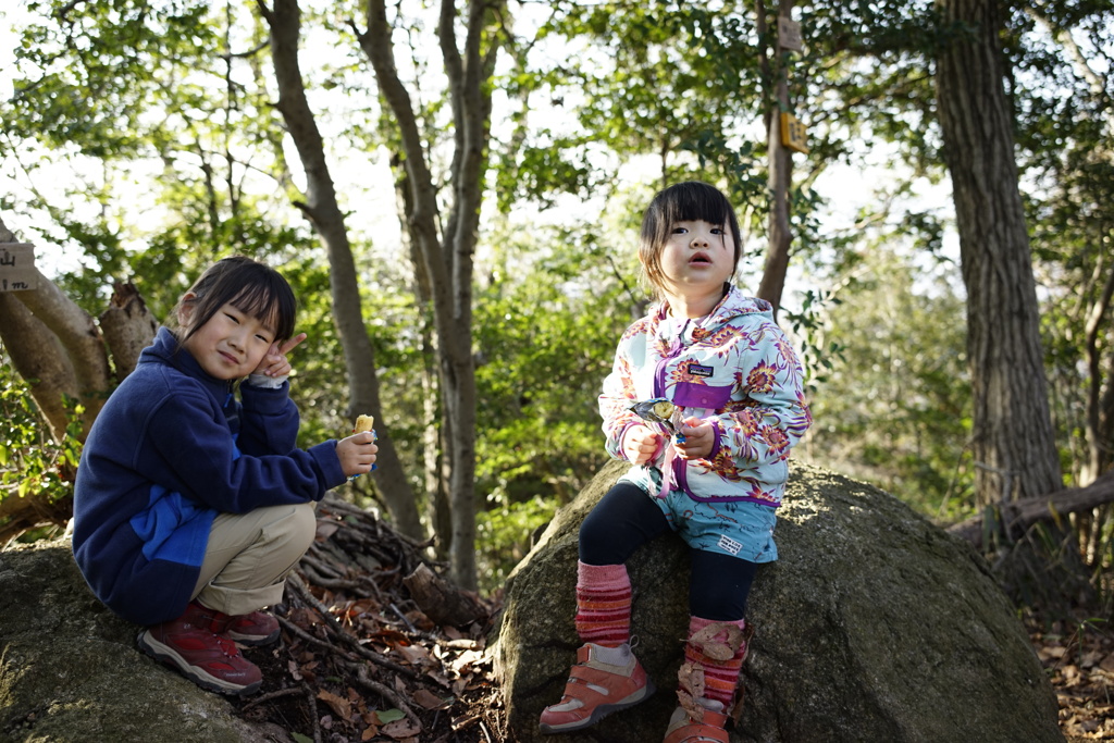 山頂でおやつタイム