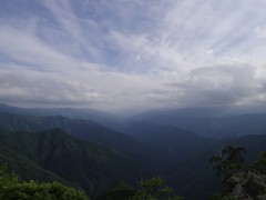 大台ヶ原山から紀伊半島の山々を