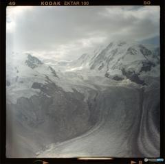 スイス・ツェルマット、ゴルナグラード展望台からゴルナー氷河
