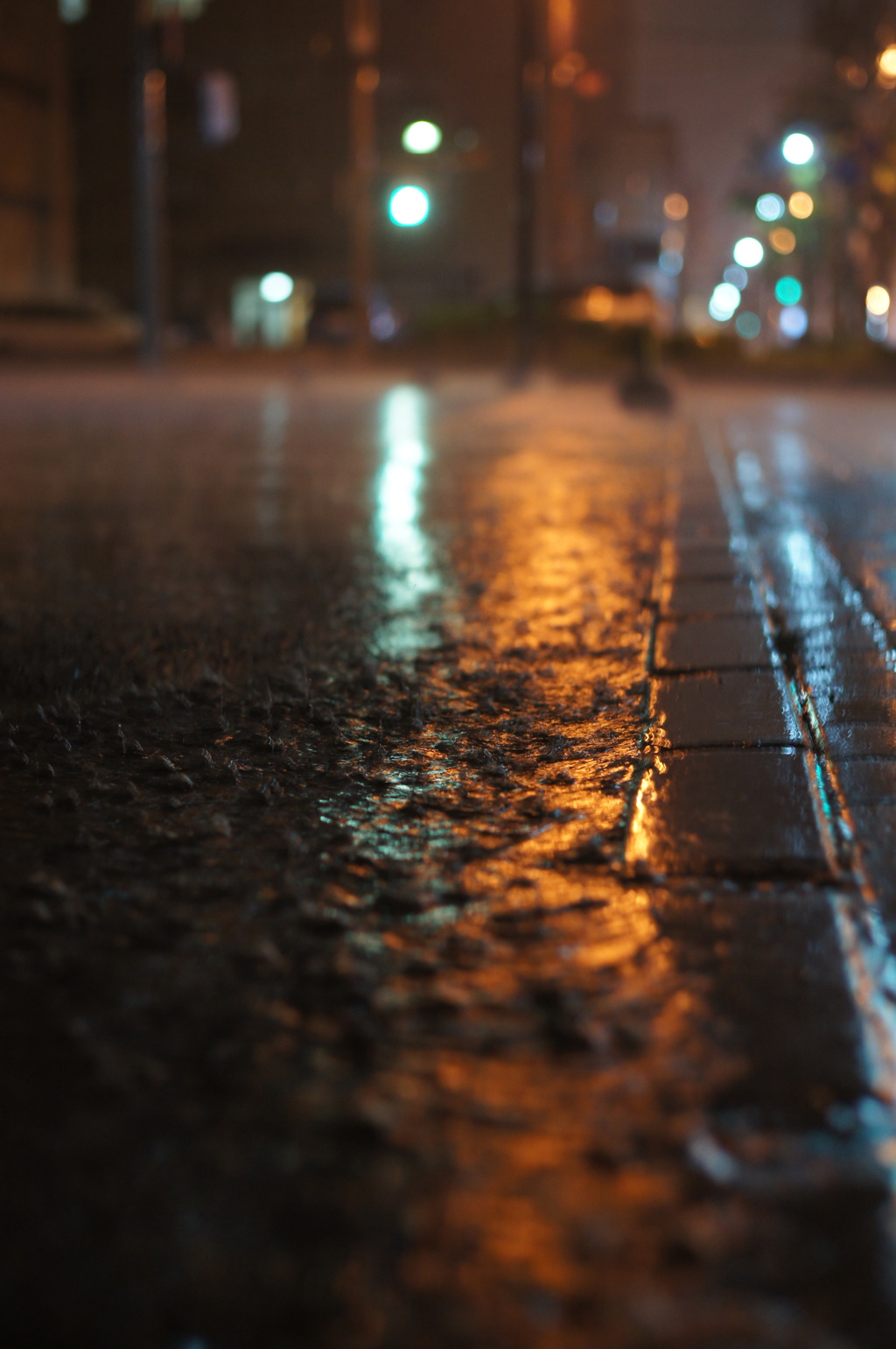 激雨夜