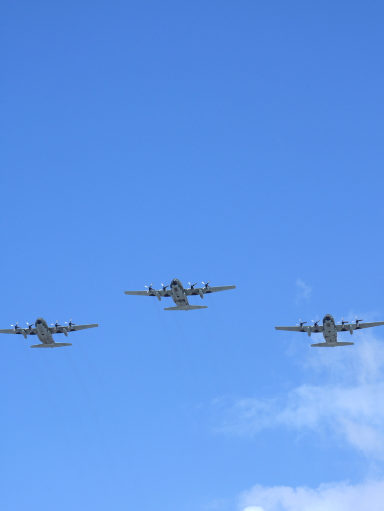 雙十節の空軍輸送機