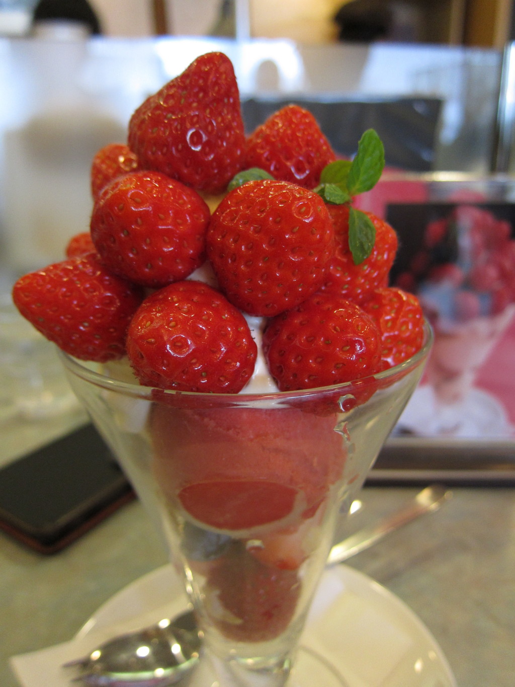 いちごパフェ。