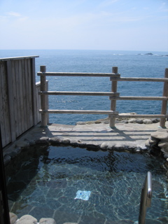 貸し切り状態な露天風呂。