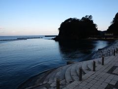 朝の海