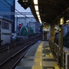 早朝、御茶ノ水駅にて