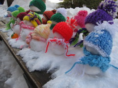 ゆきだるま群。