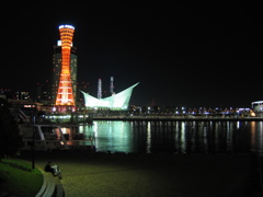 神戸港のポートタワー。