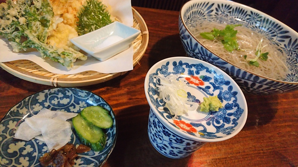 湧き水天そば