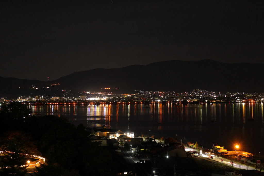 諏訪湖の夜景