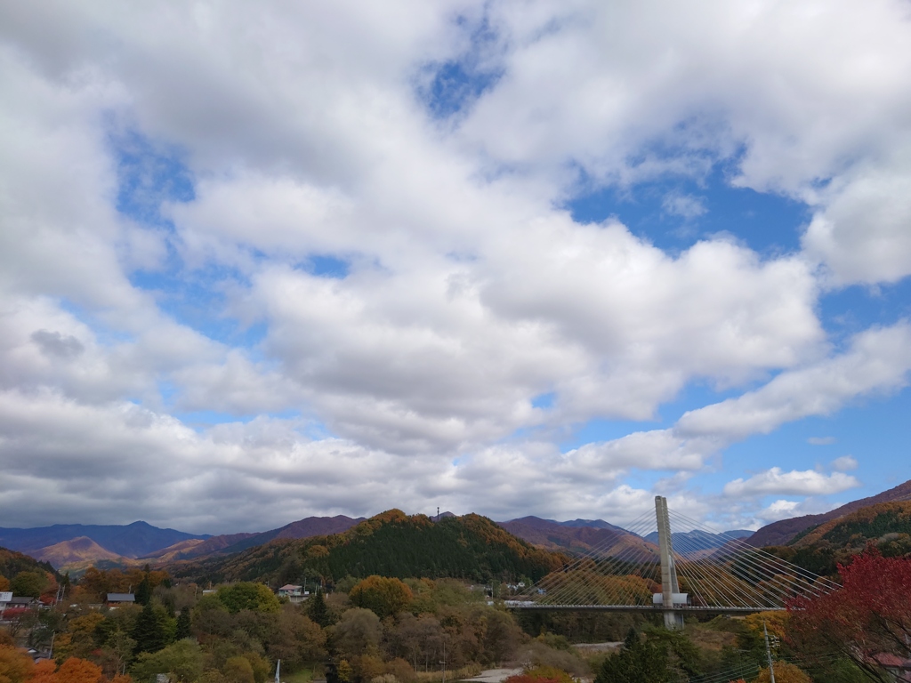 空と尾瀬大橋