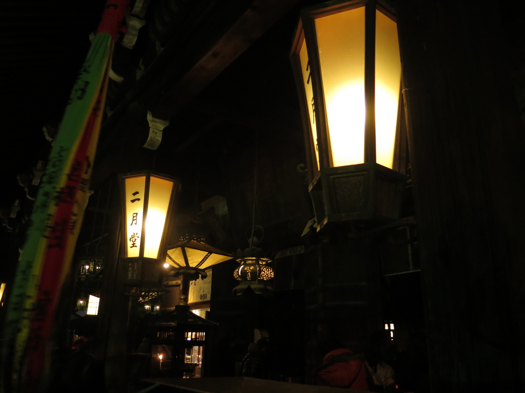 夜の二月堂にて。