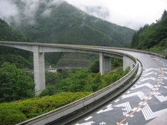 ループ橋。