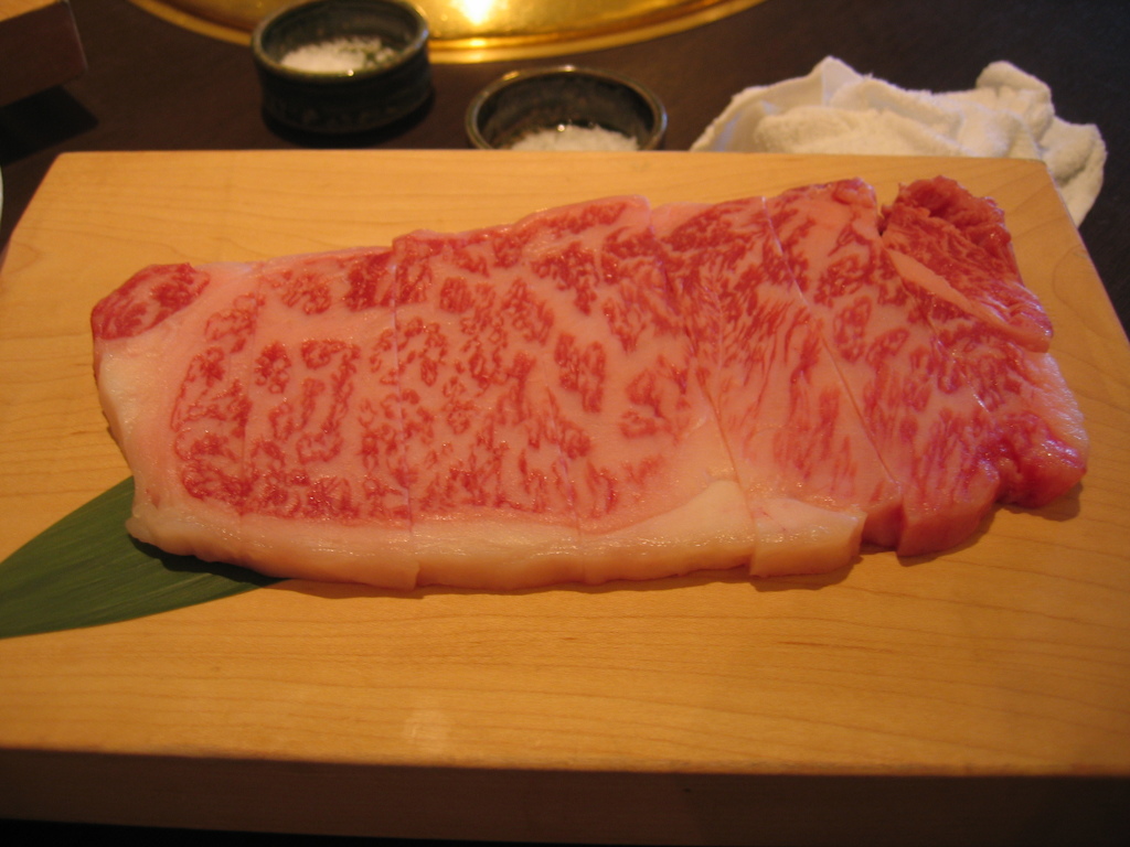 飛騨牛のサーロインステーキ。
