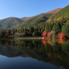 秋色に染まる南伊奈ヶ湖