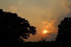 夏の暑い日の夕陽