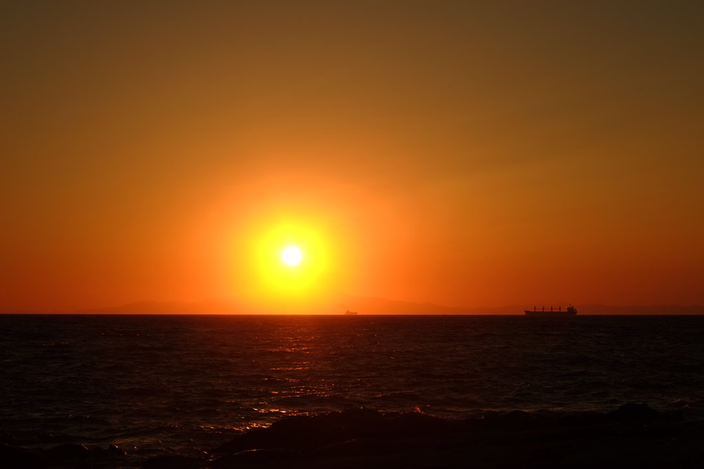夕陽が沈む先に