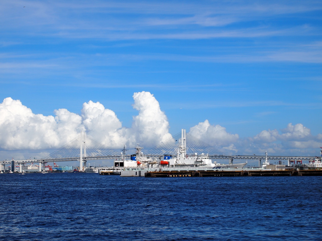 横浜