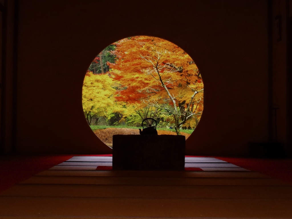 月の紅葉