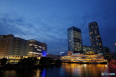 横浜