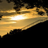 丘のある公園の夕焼け