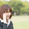 電話中の女性