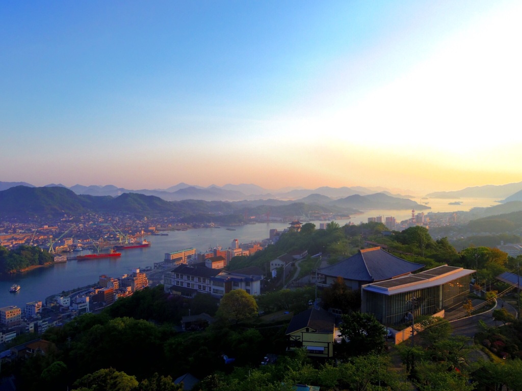 夕焼け空の尾道