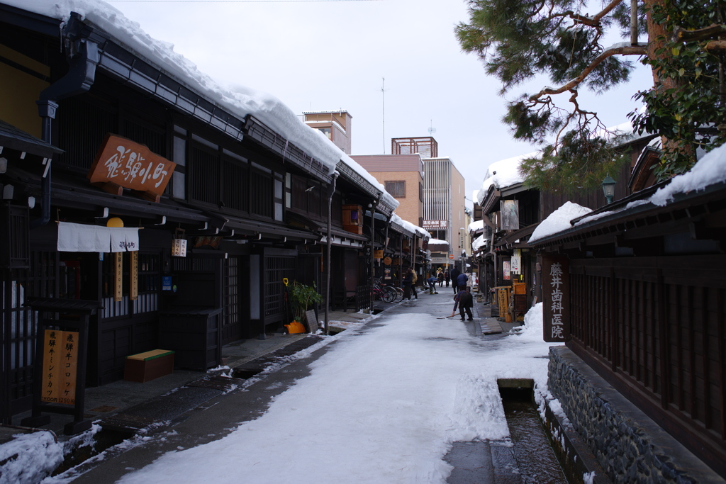 積雪した高山市街地