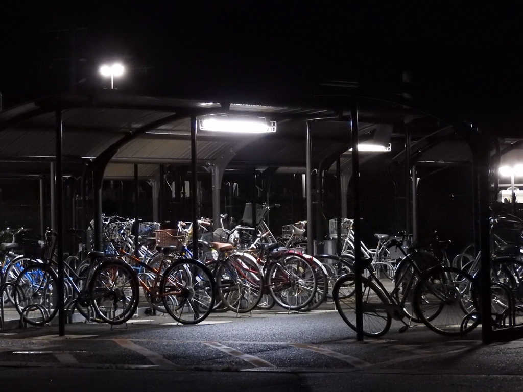 夜の自転車置き場