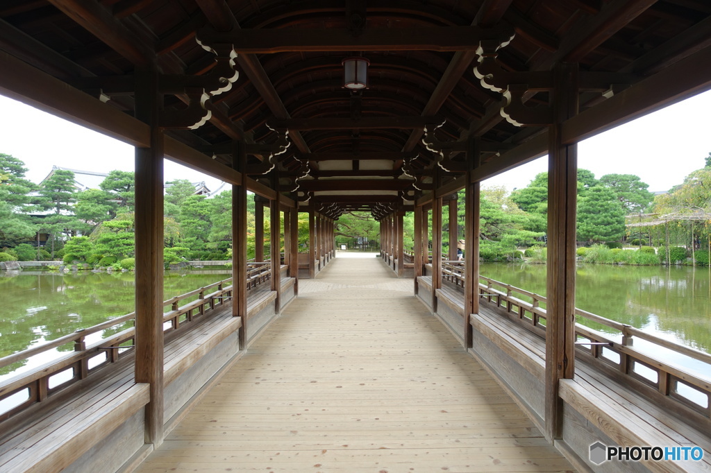 神苑の泰平閣