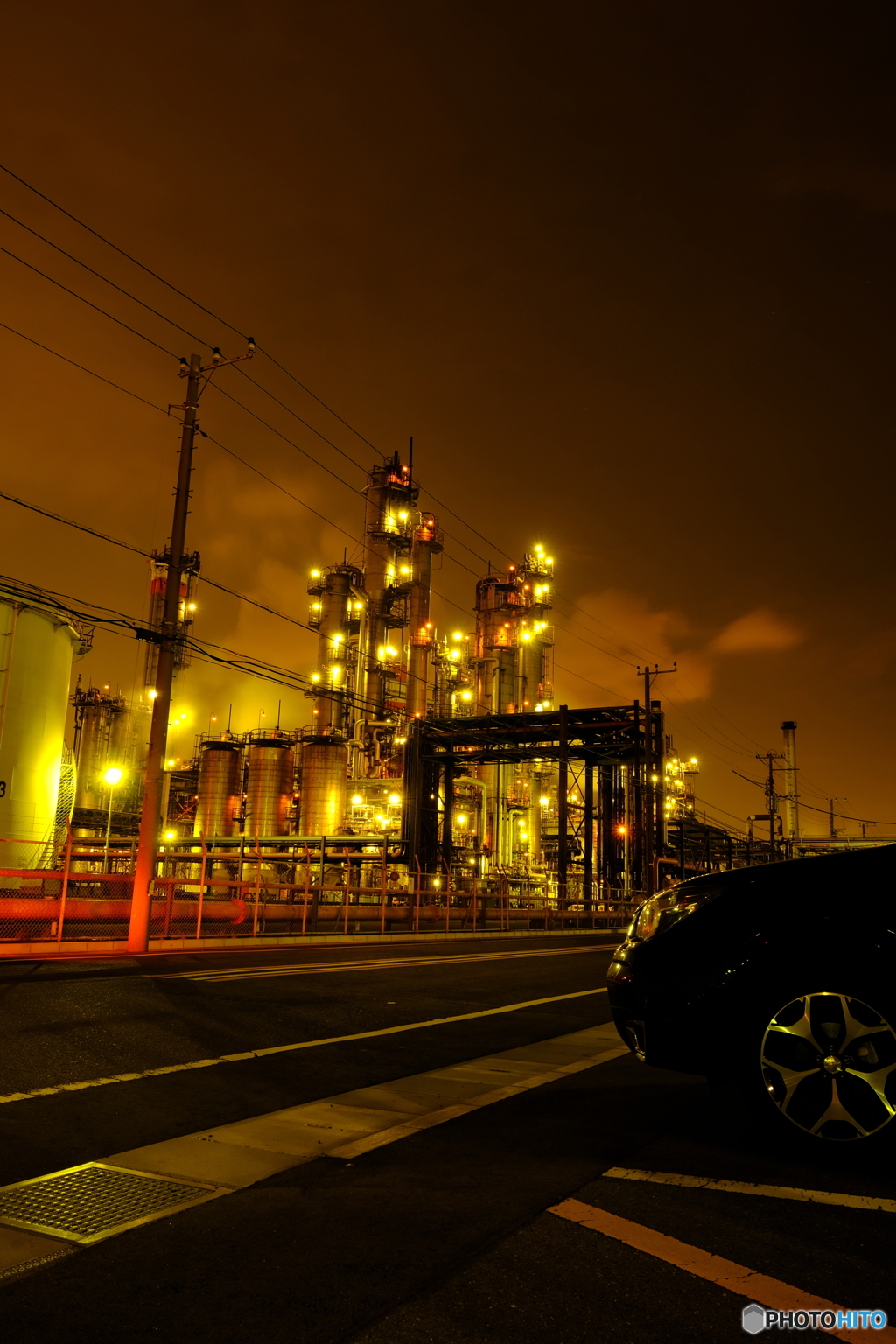 赤く燃える工場夜景２