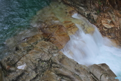 滝つぼからの落水