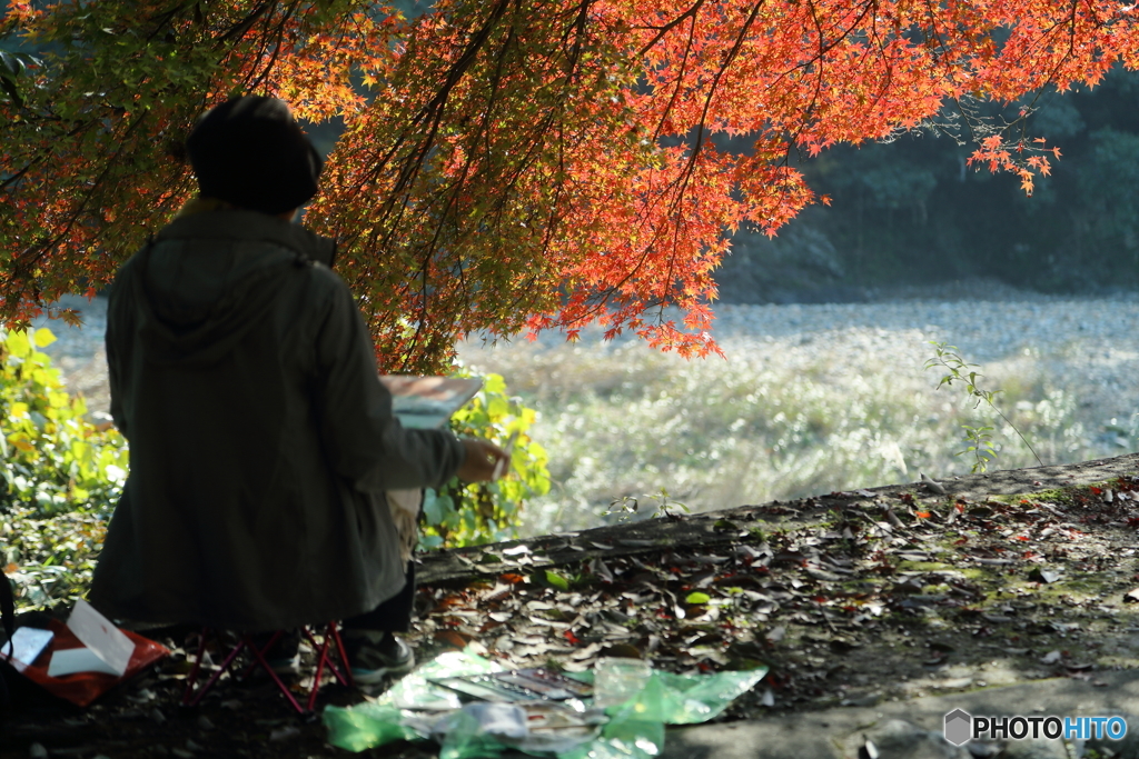 秋を描く女（ひと）