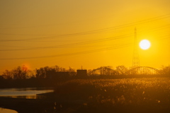 昇り行く朝陽