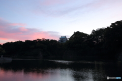 朝焼け雲と名古屋城