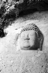 熊野磨崖仏の大日如来像
