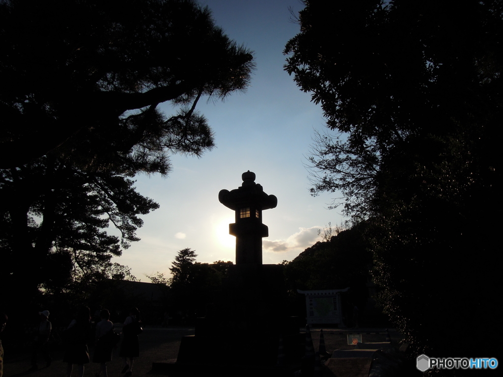 鶴岡八幡宮の夕暮れ