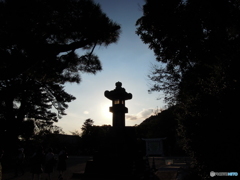 鶴岡八幡宮の夕暮れ