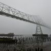 靄にかすむアストリア＝メグラー橋