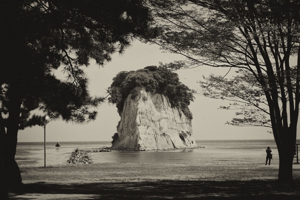 能登半島　見附島