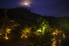 飛騨高山　朧月