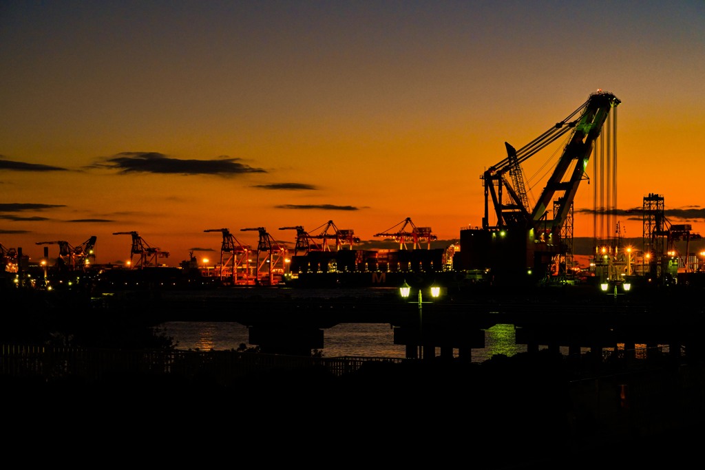 夕景　お台場のキリン