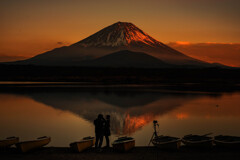 夕景　精進湖の富士山