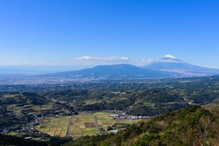 田園と富士山