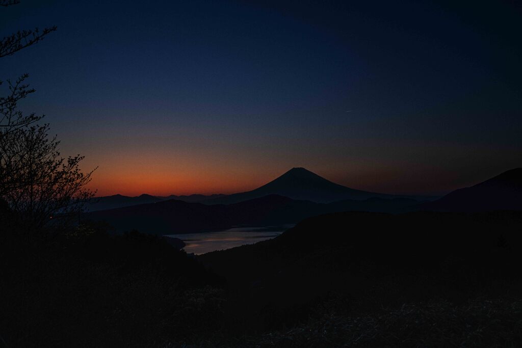 明けない夜はない