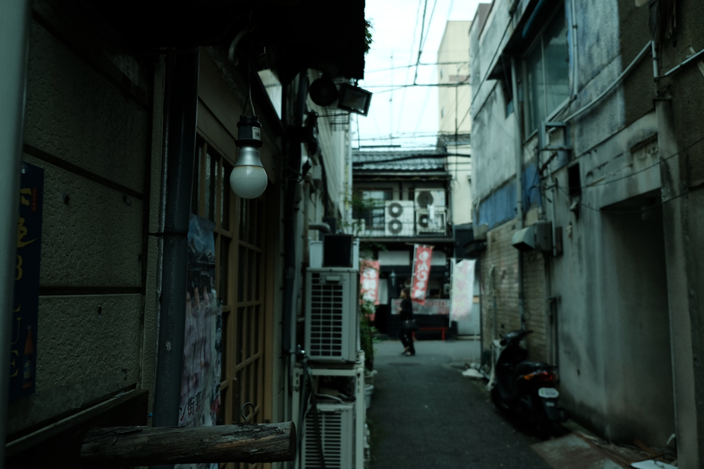 路地裏