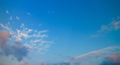 朝の青空