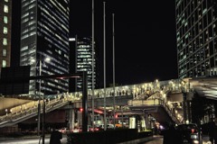 夜は龍の背に乗って