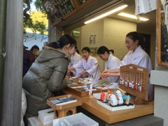 巫女さま