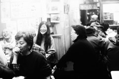 時代おくれの居酒屋で